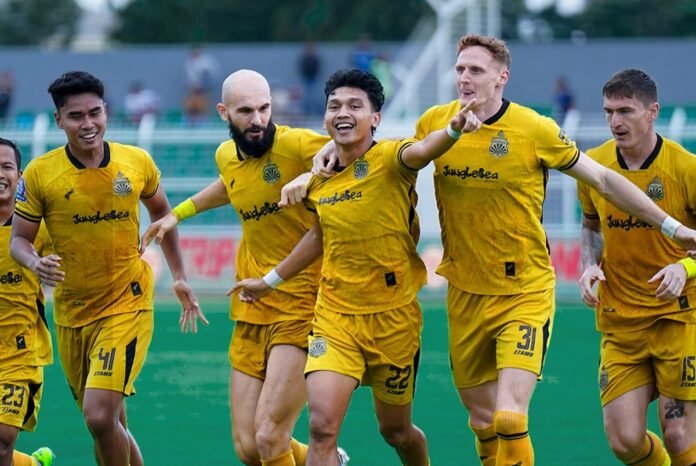 skuad bhayangkara saat menang lawan persik kediri di lanjutan super league