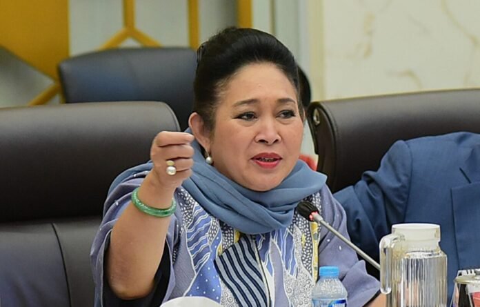 titiek soeharto.