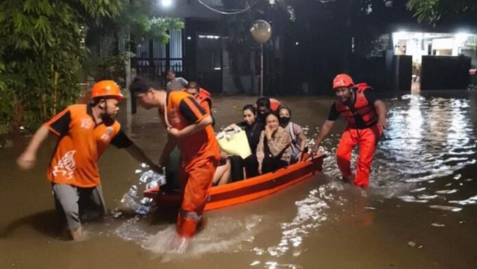 Banjir di Jakarta._HOLOPIS