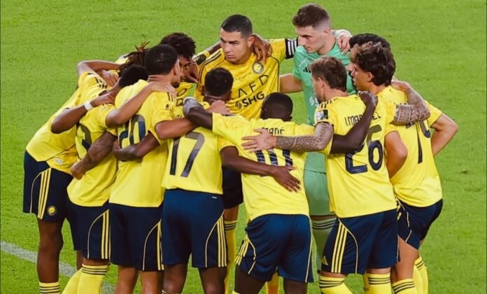 Cristiano Ronaldo dan skuad Al Nassr saat melawan Al Ittihad di Piala Raja Arab Saudi - Holopis