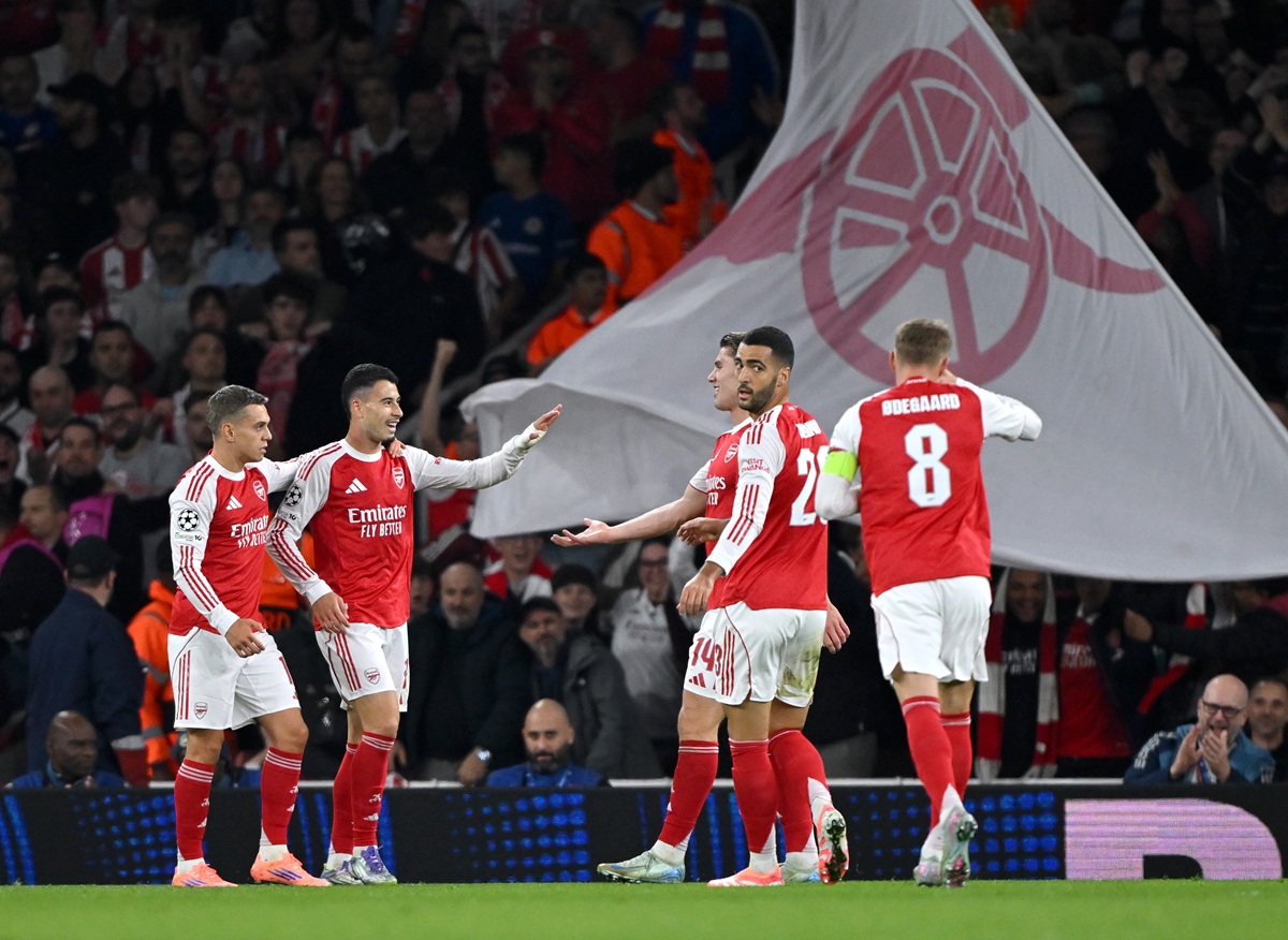 arsenal selebrasi gol lawan olympiacos di liga champions