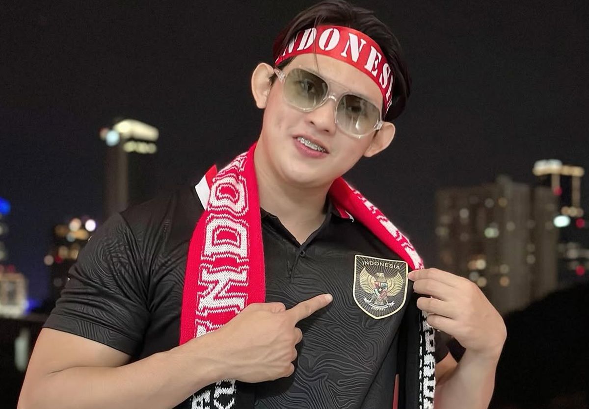 artis sekaligus pendukung setia timnas indonesia, irfan sebaztian