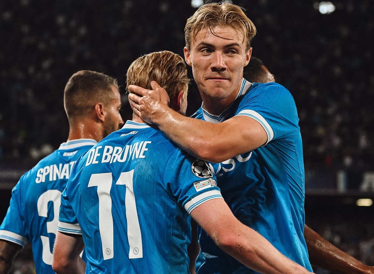 kevin de bruyne dan rasmus hojlund di napoli
