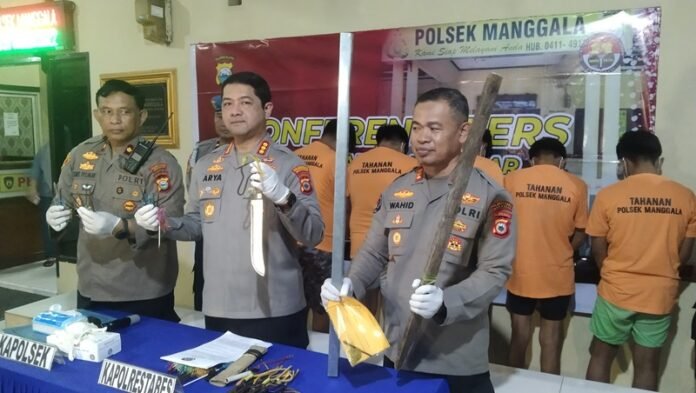konferensi pers kasus geng motor pelajar du polsek manggala