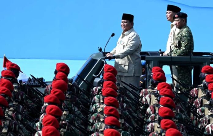 presiden prabowo bertindak sebagai inspektur upacara pada peringatan hari ulang tahun (hut) ke 80 tni presiden prabowo bertindak sebagai inspektur upacara pada peringatan hari ulang tahun (hut) ke 80 tni