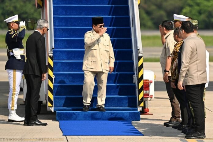 presiden prabowo subianto tiba di indonesia usai usai hadiri ktt perdamaian dan penghentian perang gaza