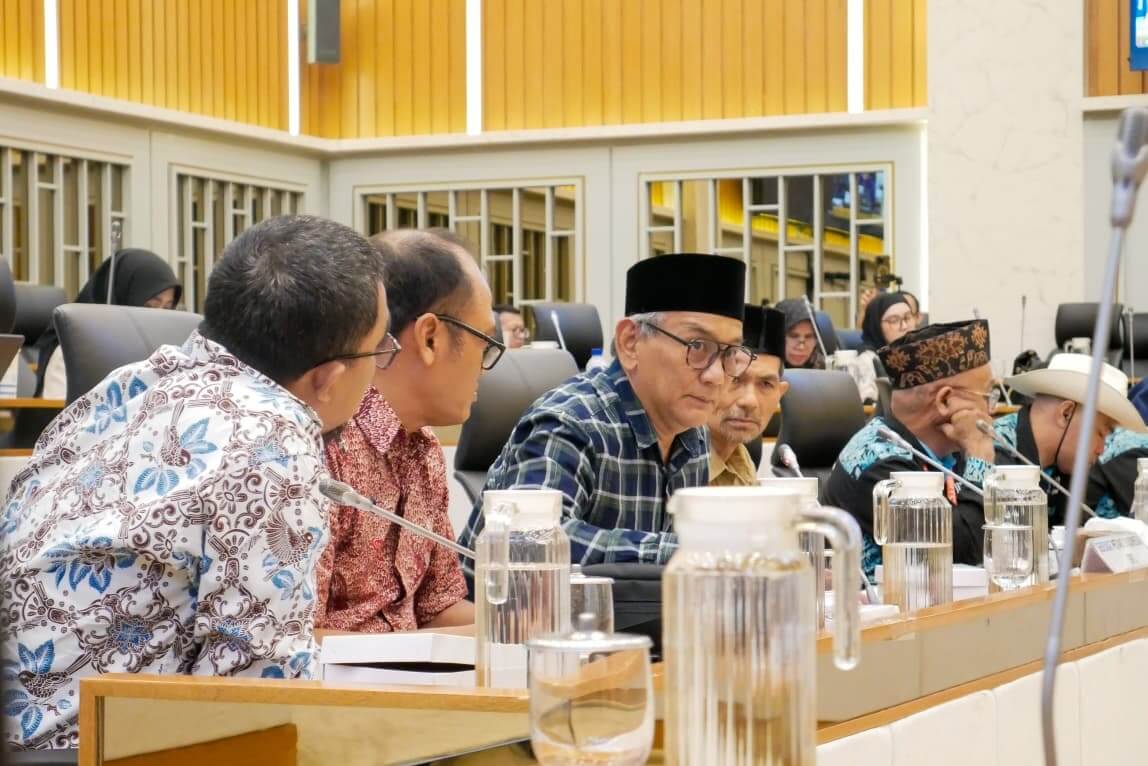 Agus Ruli Ardiansyah di RDP dengan Komisi IV DPR RI