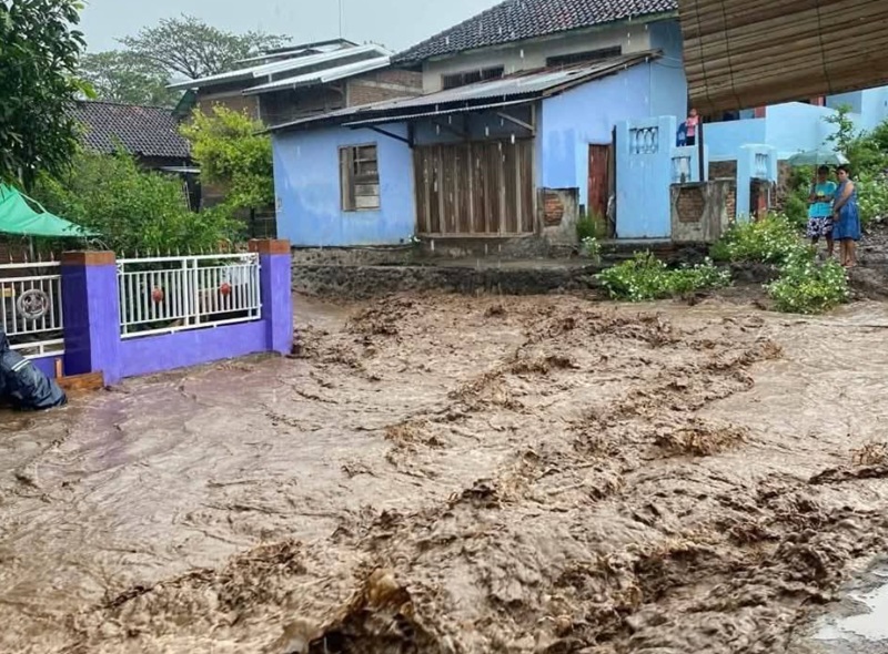 Banjir di Bima -Holopis