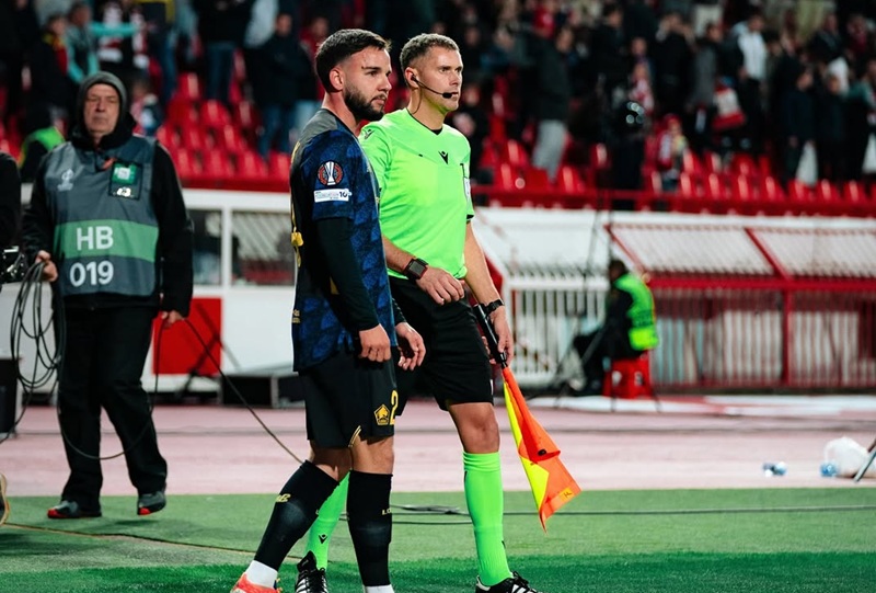 Calvin Verdonk bersama Lille di Liga Europa kontra Zvezda