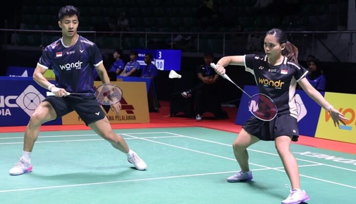 Dejan-Bernadine, ganda campuran badminton Indonesia - Holopis
