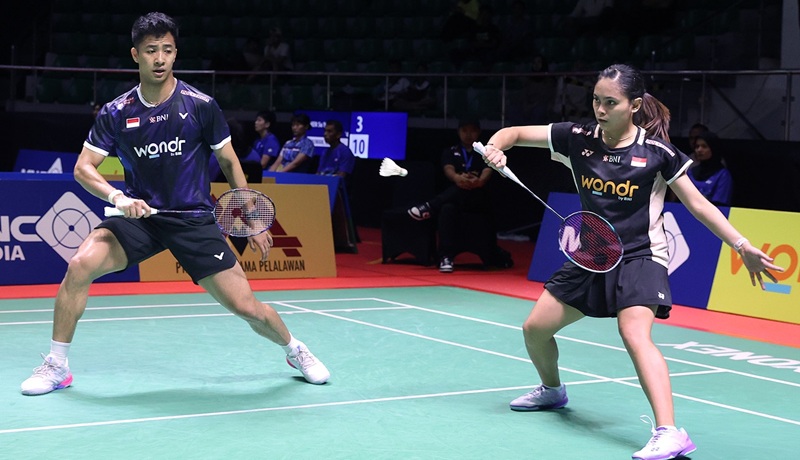 Dejan-Bernadine, ganda campuran badminton Indonesia - Holopis