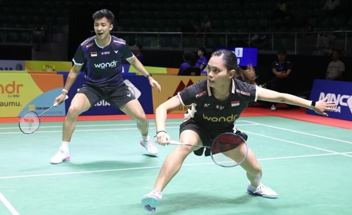 Dejan-Bernadine ganda campuran badminton Indonesia - Holopis
