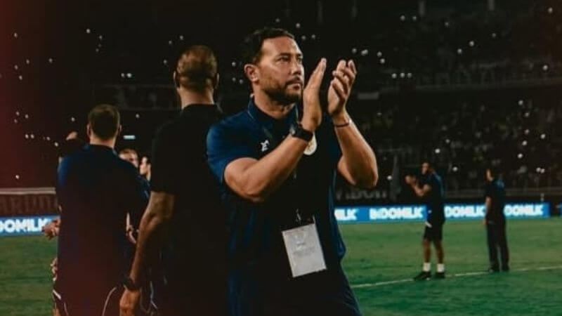 Mantan Asisten Pelatih Timnas Indonesia, Denny Landzaat_HOLOPIS