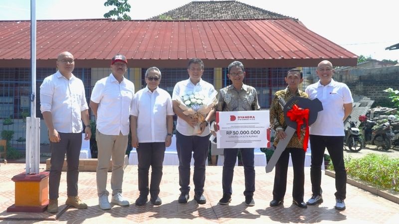 Dyandra Renovasi Sekolah Depok, Bantu Wujudkan Indonesia Emas 2045 2 Dyandra Renovasi Sekolah di Depok - Holopis (1)