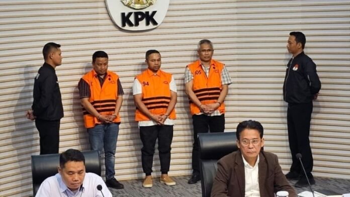 Gubernur Riau Abdul Wahid di OTT KPK - Holopis