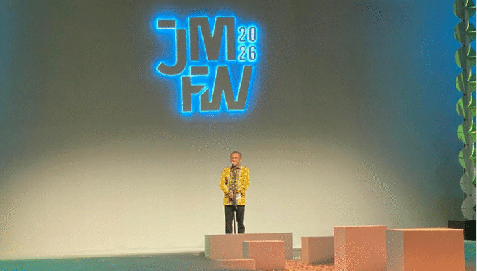 Imam Hartono dalam Penutupan JMFW - Holopis