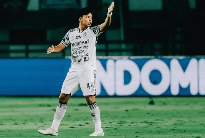 Kadek Arel bersama Bali United - Holopis