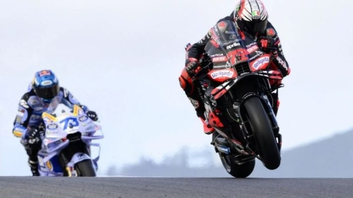 Marco Bezzecchi Juara MotoGP Portugal 2025 - Holopis