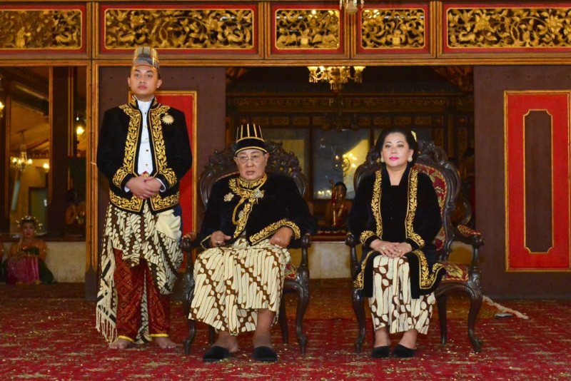 Pakubuwono XIII - HOLOPIS
