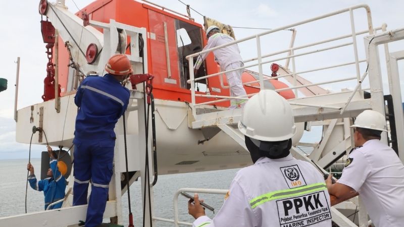Pemeriksaan Uji Petik Kapal Laut yang Beroperasi Saat Nataru - Holopis