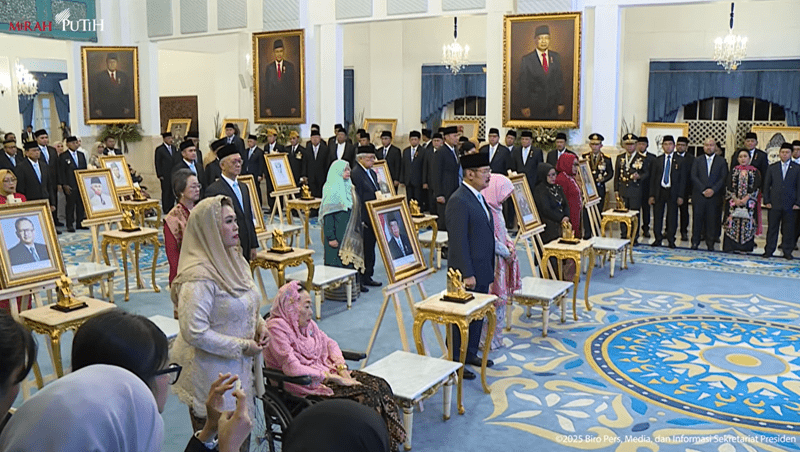 Penerima Gelar Pahlawan Nasional 2025 - Holopis