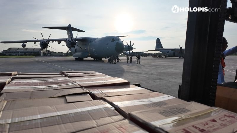 Pesawat TNI Bawa Bantuan ke Sumatera_1 - Holopis Pesawat TNI Bawa Bantuan ke Sumatera_1 - Holopis