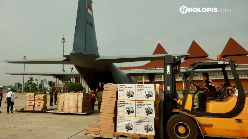 Pesawat TNI Bawa Bantuan ke Sumatera_4 - Holopis Pesawat TNI Bawa Bantuan ke Sumatera_4 - Holopis