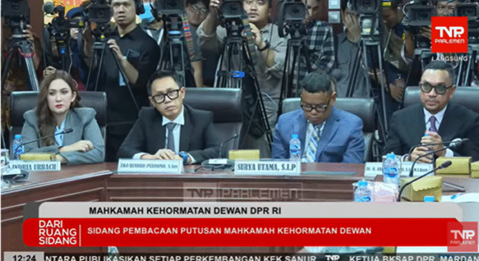 Sidang MKD Sahroni CS - Holopis