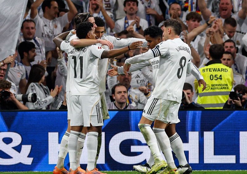 Skuad Real Madrid selebrasi gol di Liga Spanyol - Holopis