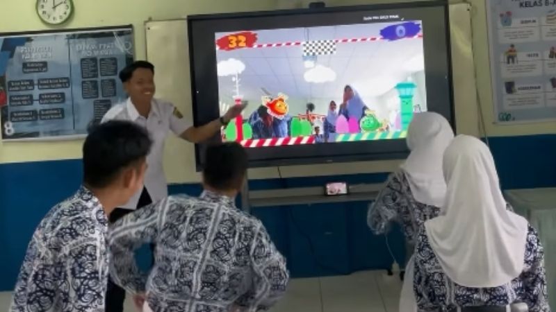 Smartboard dari Prabowo - Holopis (2)