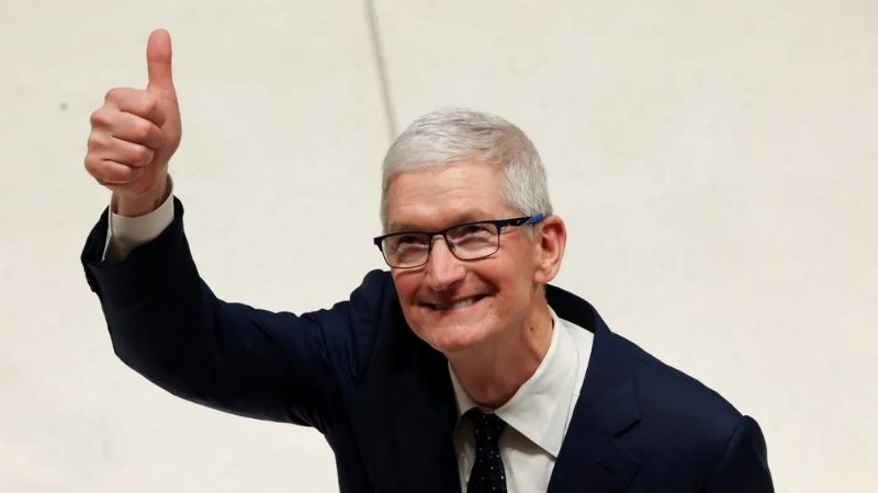 Tim Cook CEO Apple - Holopis