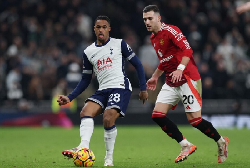 Tottenham vs Manchester United di Liga Inggris - Holopis