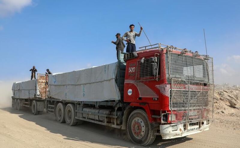 Truk bantuan ke Gaza Holopis.com