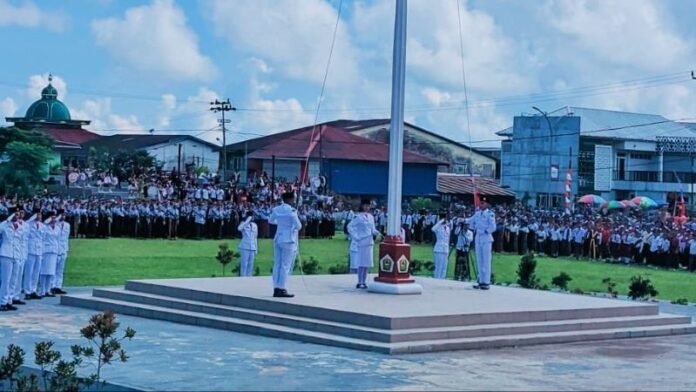 Ulang Tahun Guru Nasional ke-30 di NTT - Holopis