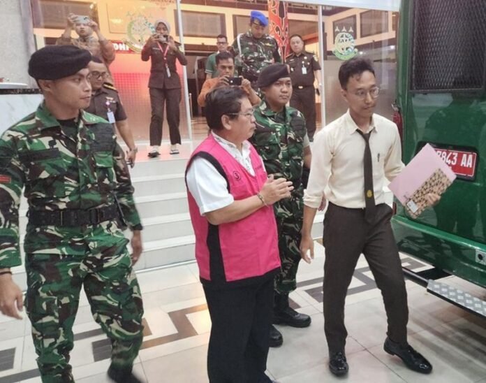Wakil bupati Sintang ditahan -Holopis