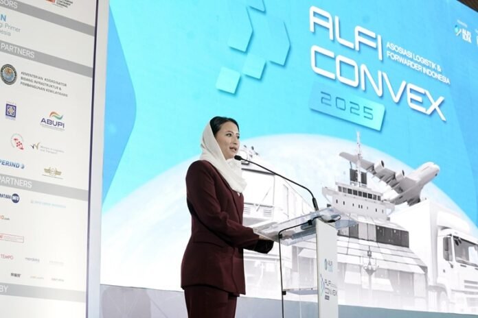 Wamendag Roro saat memberikan sambutan dalam Pembukaan Pameran dan Konferensi Asosiasi Logistik dan Forwarder Indonesia (ALFI) Convex 2025 - Holopis