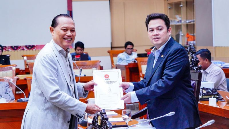 Fraksi PKS DPR menyatakan persetujuan terhadap RUU tentang Penyesuaian Pidana._HOLOPIS