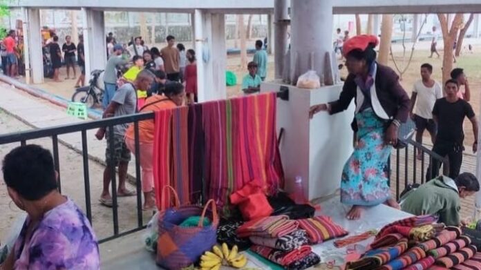 Aktivitas di Pasar Motaain, Belu, NTT_HOLOPIS