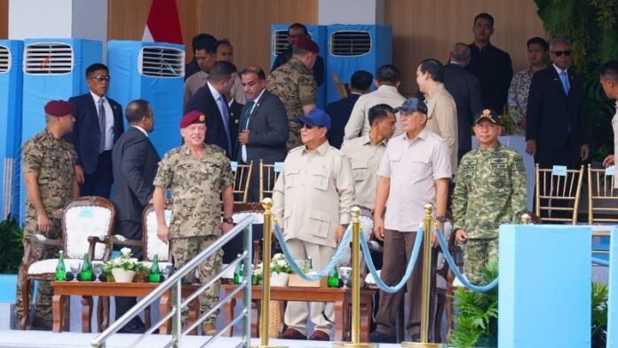 Panglima TNI Jenderal Agus Subiyanto dampingi Presiden RI Prabowo Subyanto dalam menerima kunjungan kehormatan Raja Yordania Abdullah II._HOLOPIS