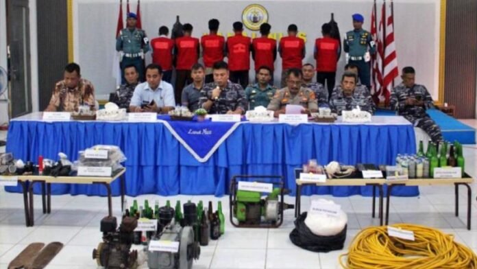 TNI AL tangkap komplotan pelaku illegal fishing di Nias._HOLOPIS