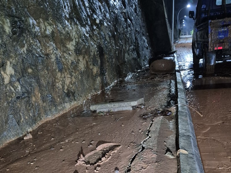 turap bocor di perumahan sawangan