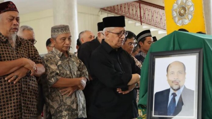 Guru Besar Fakultas Geografi UGM, Prof. Dr. Sukamdi, M.Sc., meninggal dunia._HOLOPIS