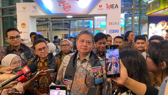 Airlangga Hartanto dalam acara Harbolnas 2025 - Holopis