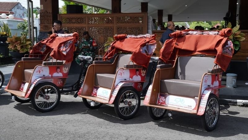Becak Listrik 1 - Holopis