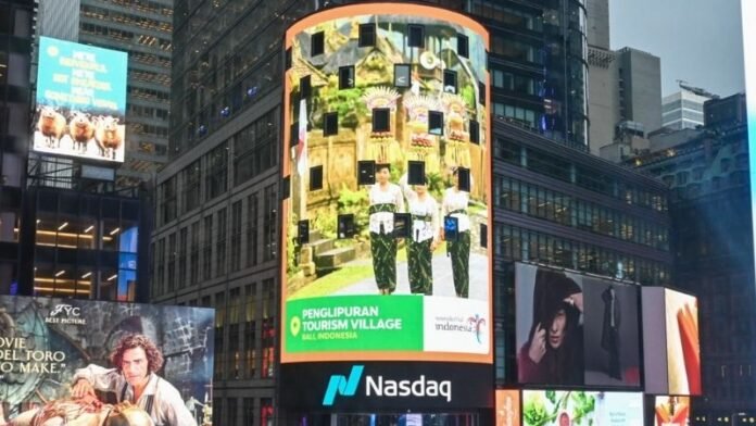 Desa Panglipuran di Billboard Times Square - Holopis