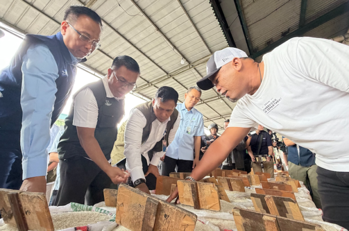 Dirut Perum Bulog Ahmad Rizal Ramdhani - HOLOPIS
