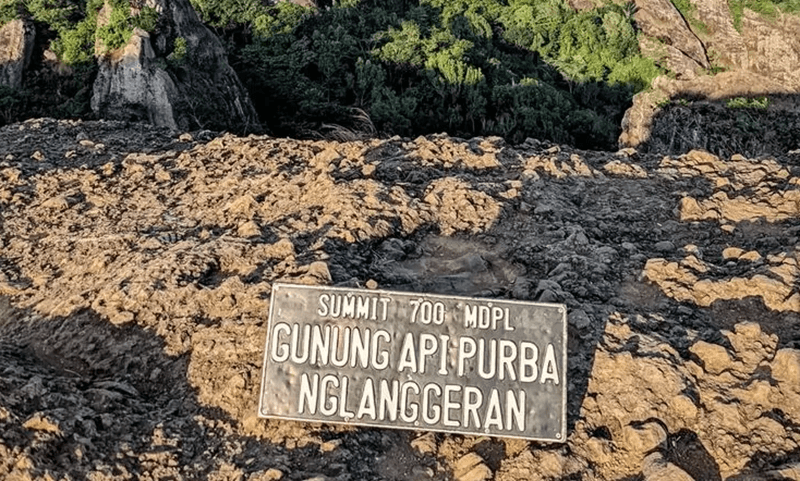 Gunung Api Purba