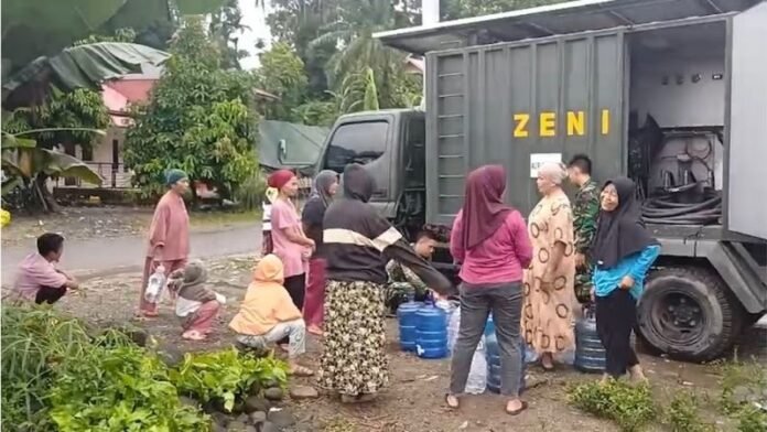 Kendaraan Khusus Air Bersih TNI - Holopis