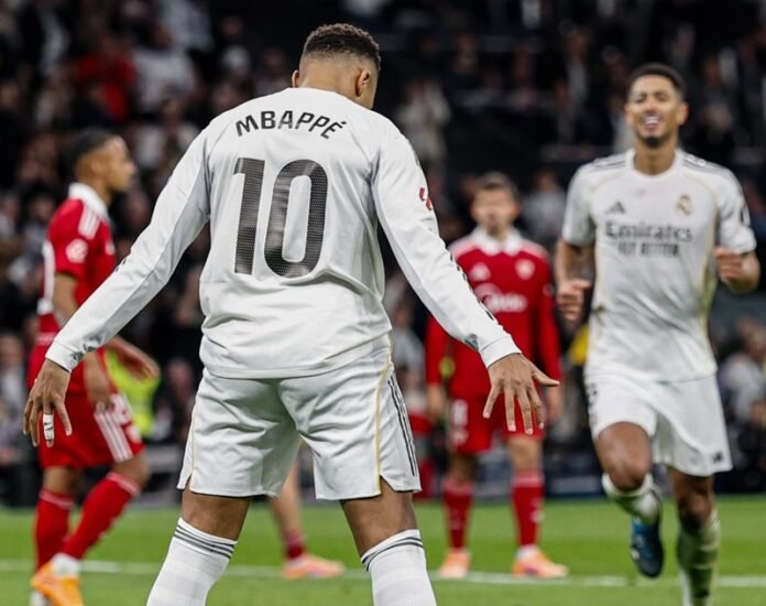 Kylian Mbappe selebrasi gol saat Real Madrid vs Sevilla - Holopis