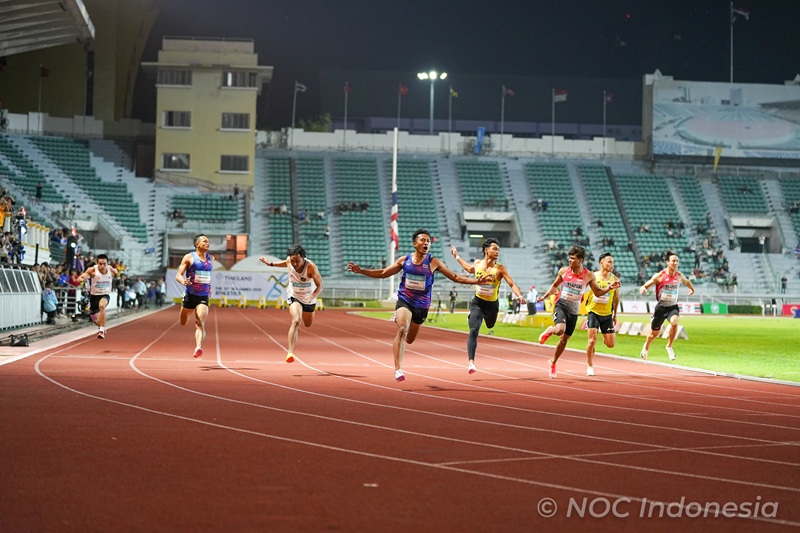 Lalu Muhammad Zohri di nomor 200 meter SEA Games 2025 - Holopis